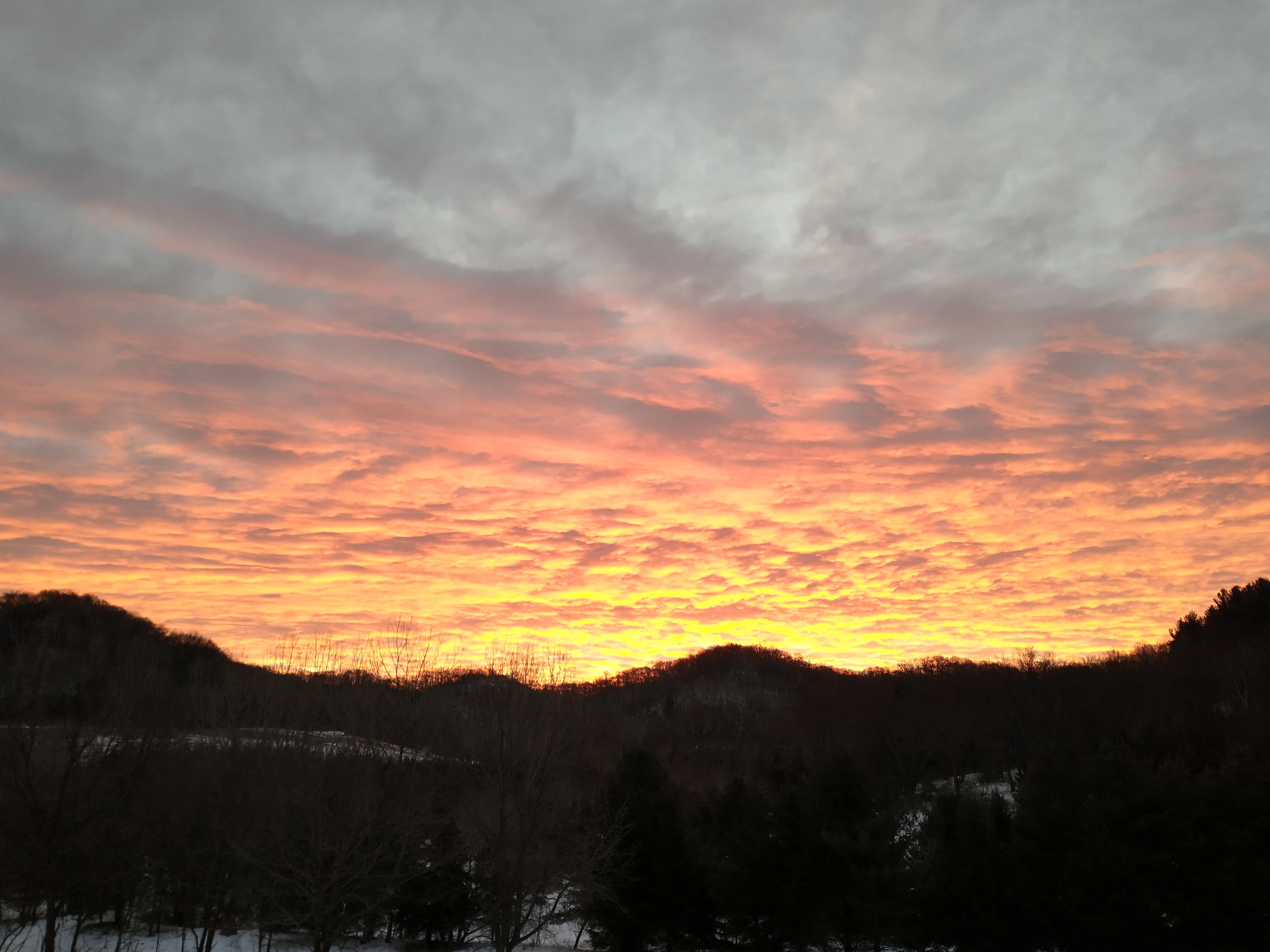 Driftless Thursday: This Morning’s Sky